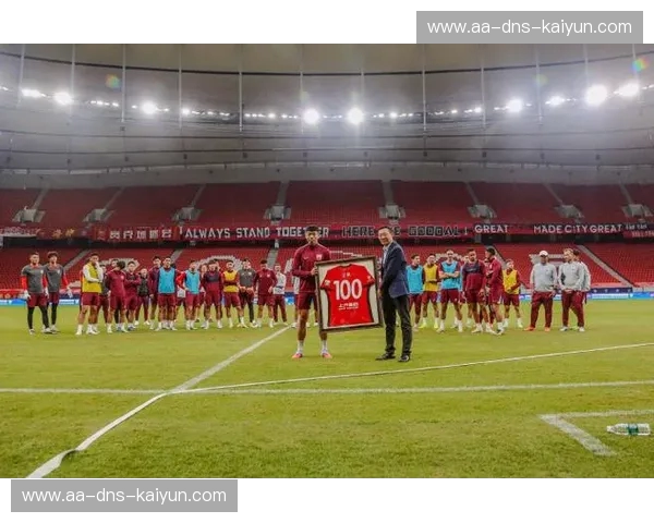 绿茵场上的激情碰撞:上海海港vs.北京国安,重温经典瞬间